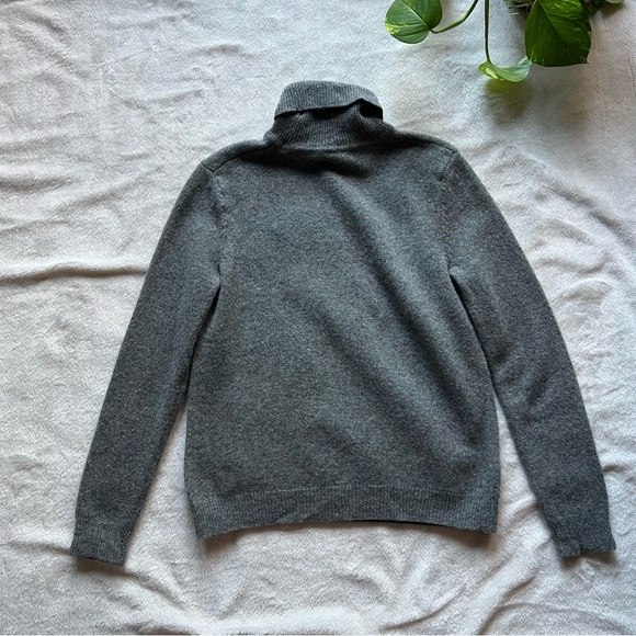 Vintage Lauren Ralph Lauren Grey Lambswool Iceskating Turtleneck Sweater - Picture 5 of 5